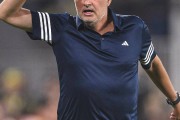 官宣！穆里尼奥下课，索尔斯克亚解约！欧战出局，2大土超豪门真狠