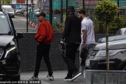 曼城盯上荷兰飞翼杜姆弗里斯，右后卫位置迎来新变革？